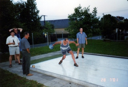 img889